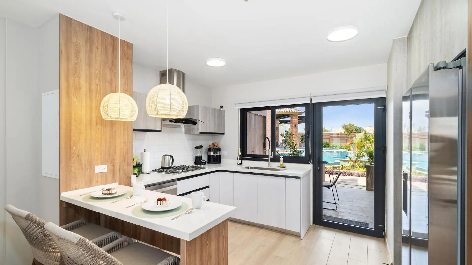 Bocobay Porta Al Sole - Luxury Condos 5 Min Walk To Ritz And Palm Beach