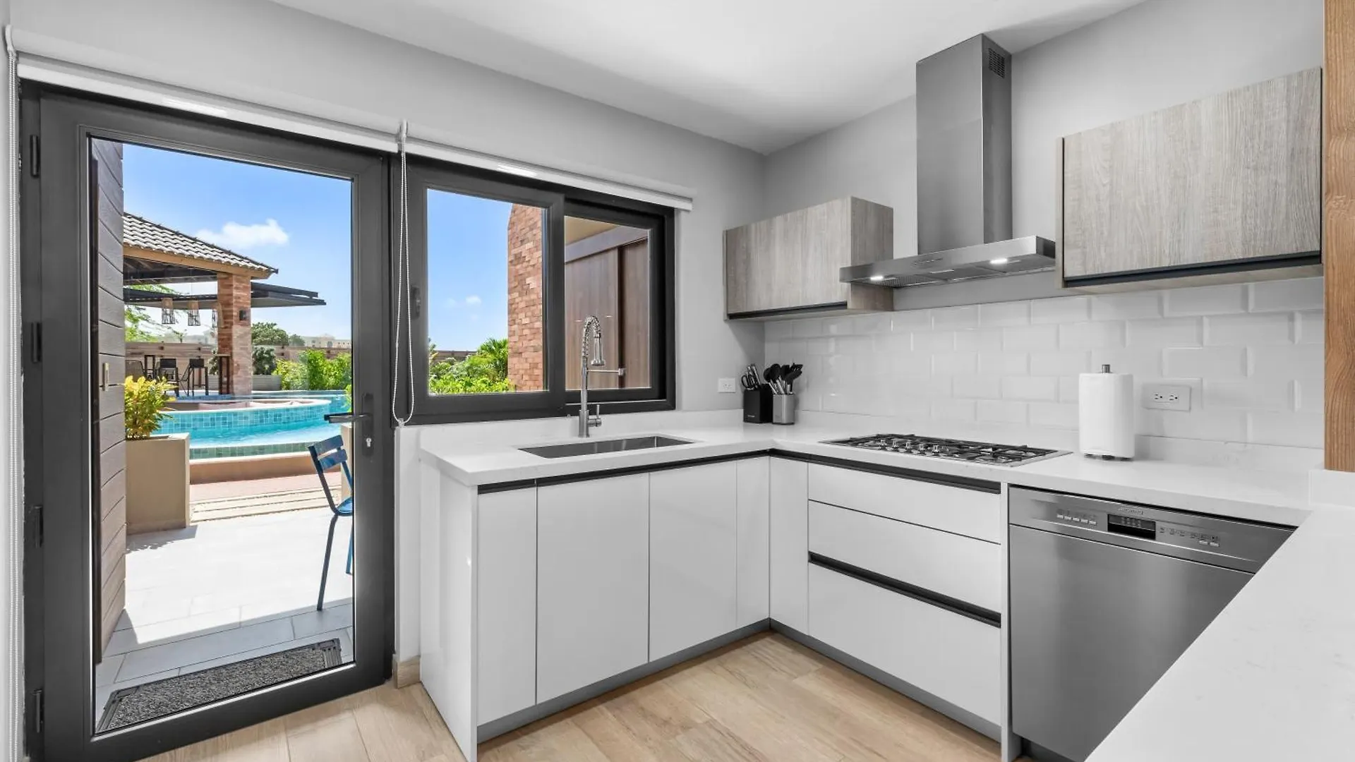 Apartment Bocobay Porta Al Sole - Luxury Condos 5 Min Walk To Ritz And Palm Beach