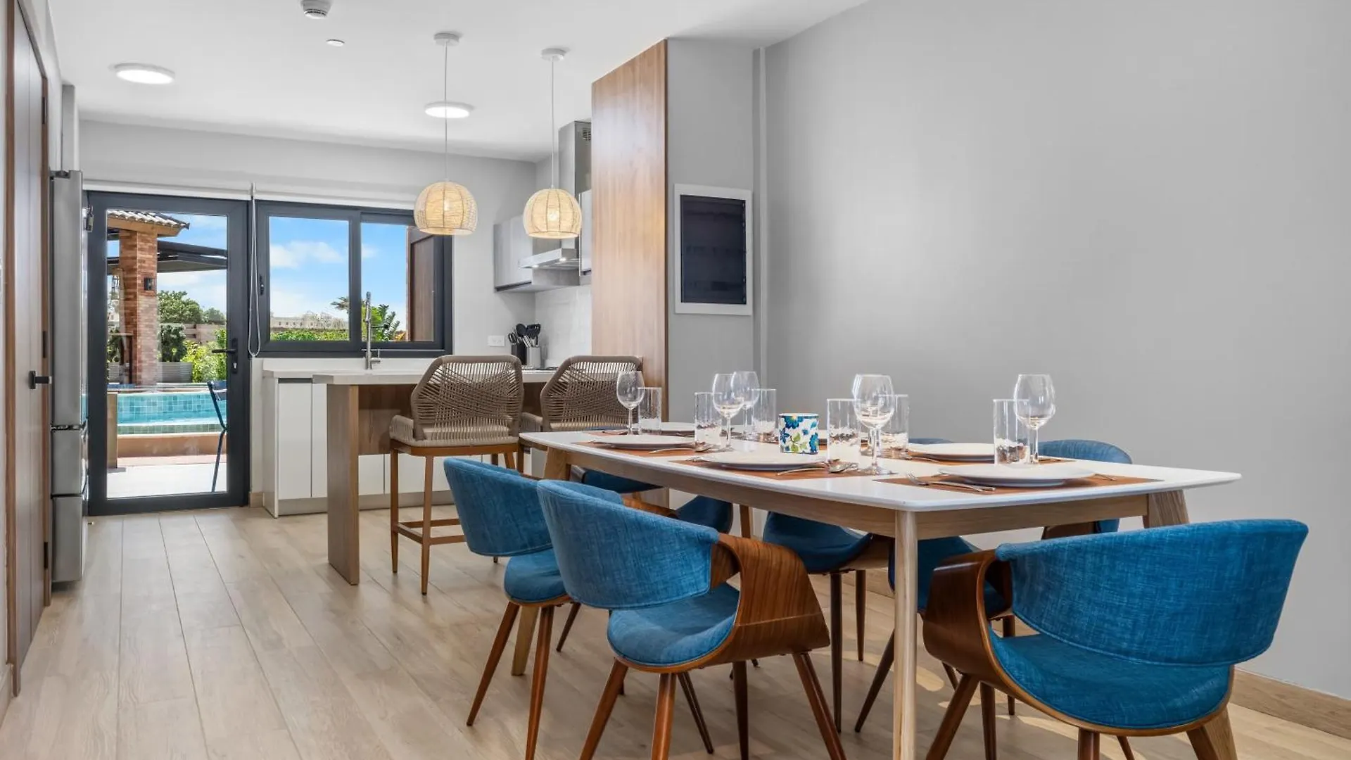 Bocobay Porta Al Sole - Luxury Condos 5 Min Walk To Ritz And Palm Beach